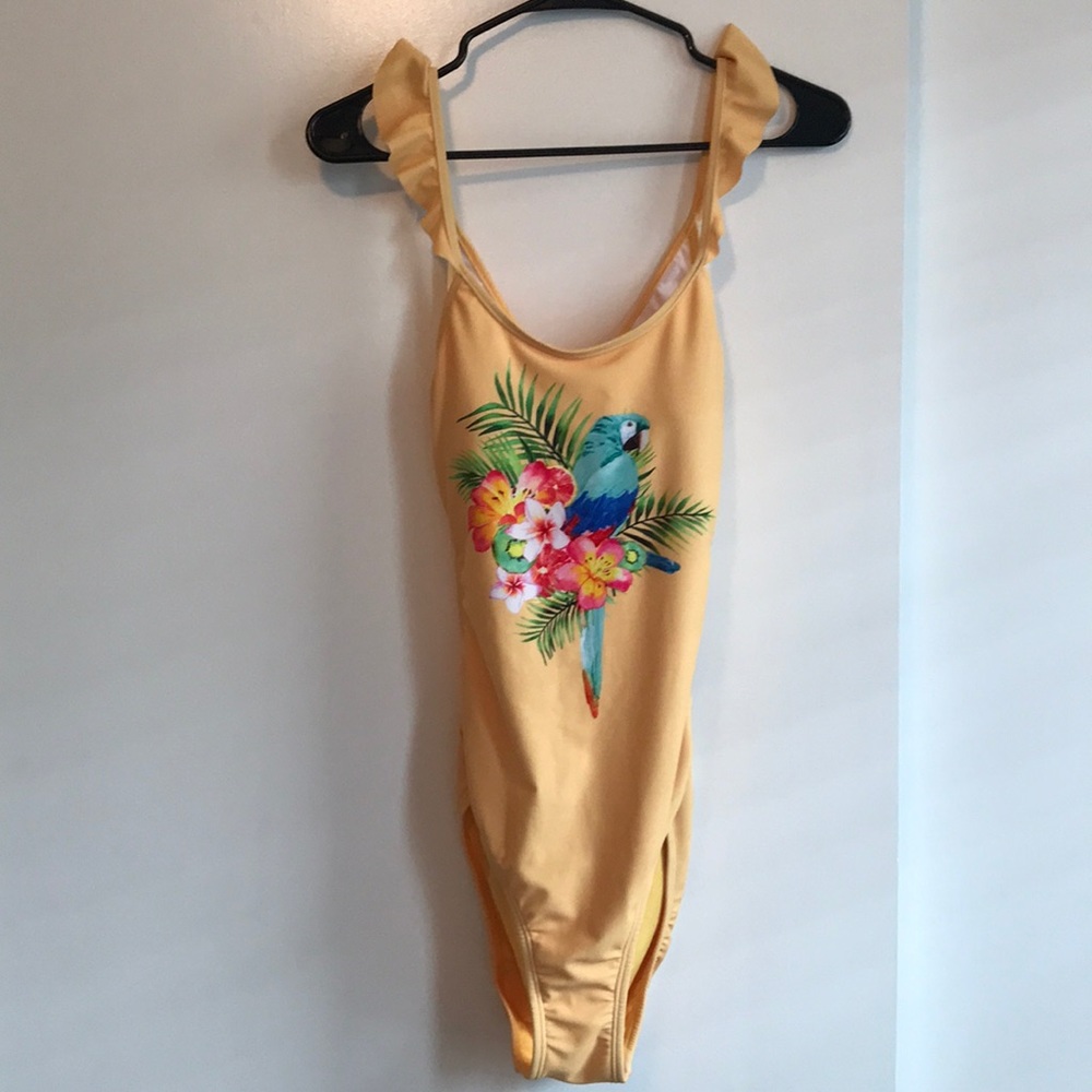 Gianni Bini one piece swimsuit